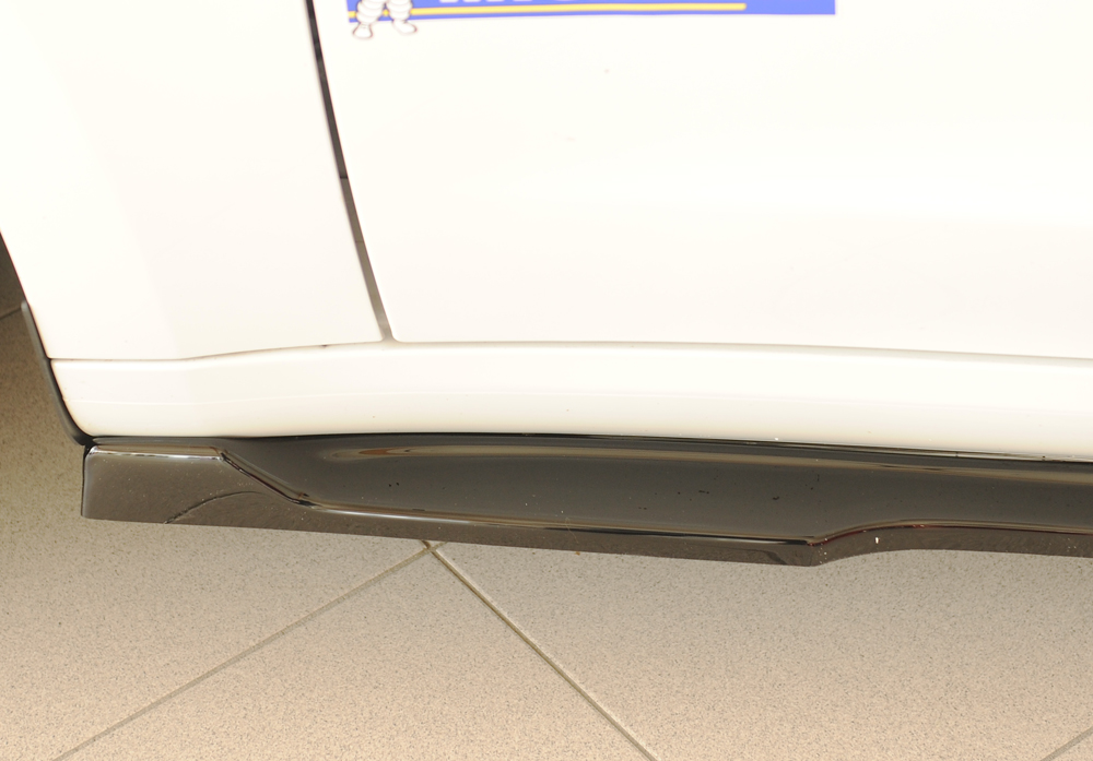 Zijskirts Tesla Model 3 Rieger Glans Zwart