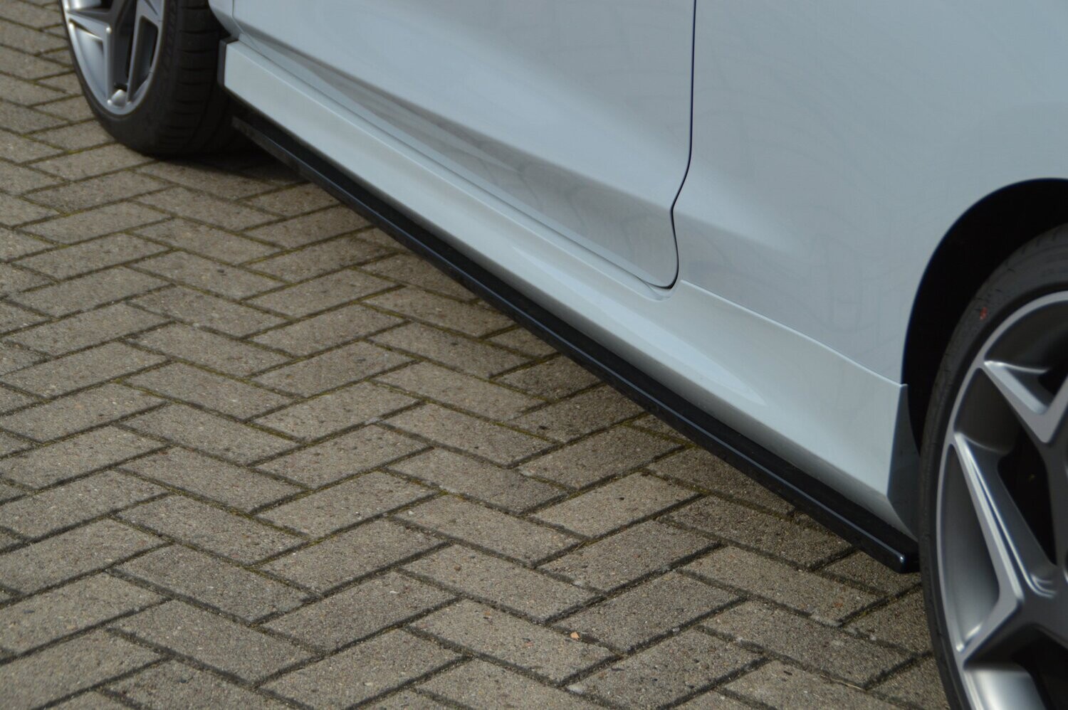 Zijskirts Ford Fiesta ST MK8 JHH