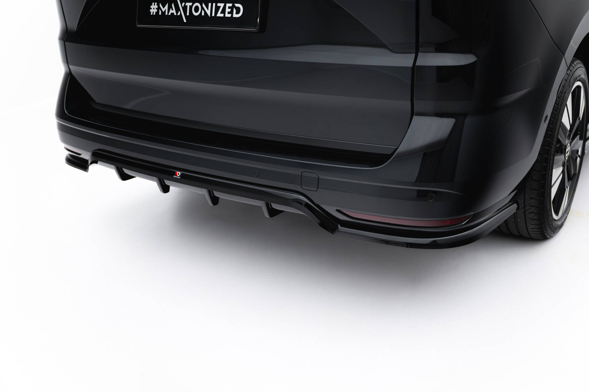 Achter Diffuser passend voor Volkswagen Multivan Long T7 Maxton Glanzend zwart