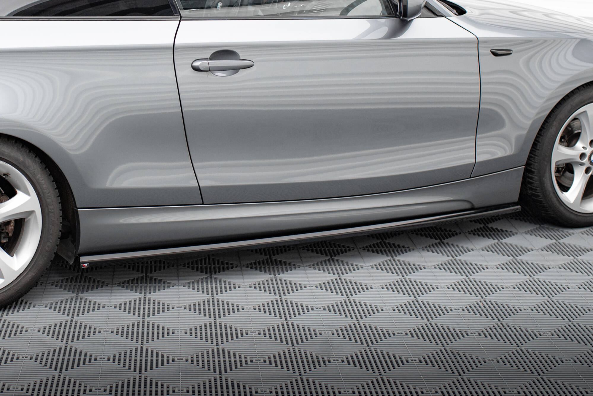 Zijskirts BMW 1 E82 Glanzend Zwart Maxton
