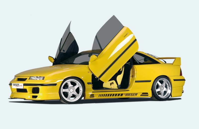 Zijskirts Opel Calibra met 2 schacht en 2 uitsnedes Rieger