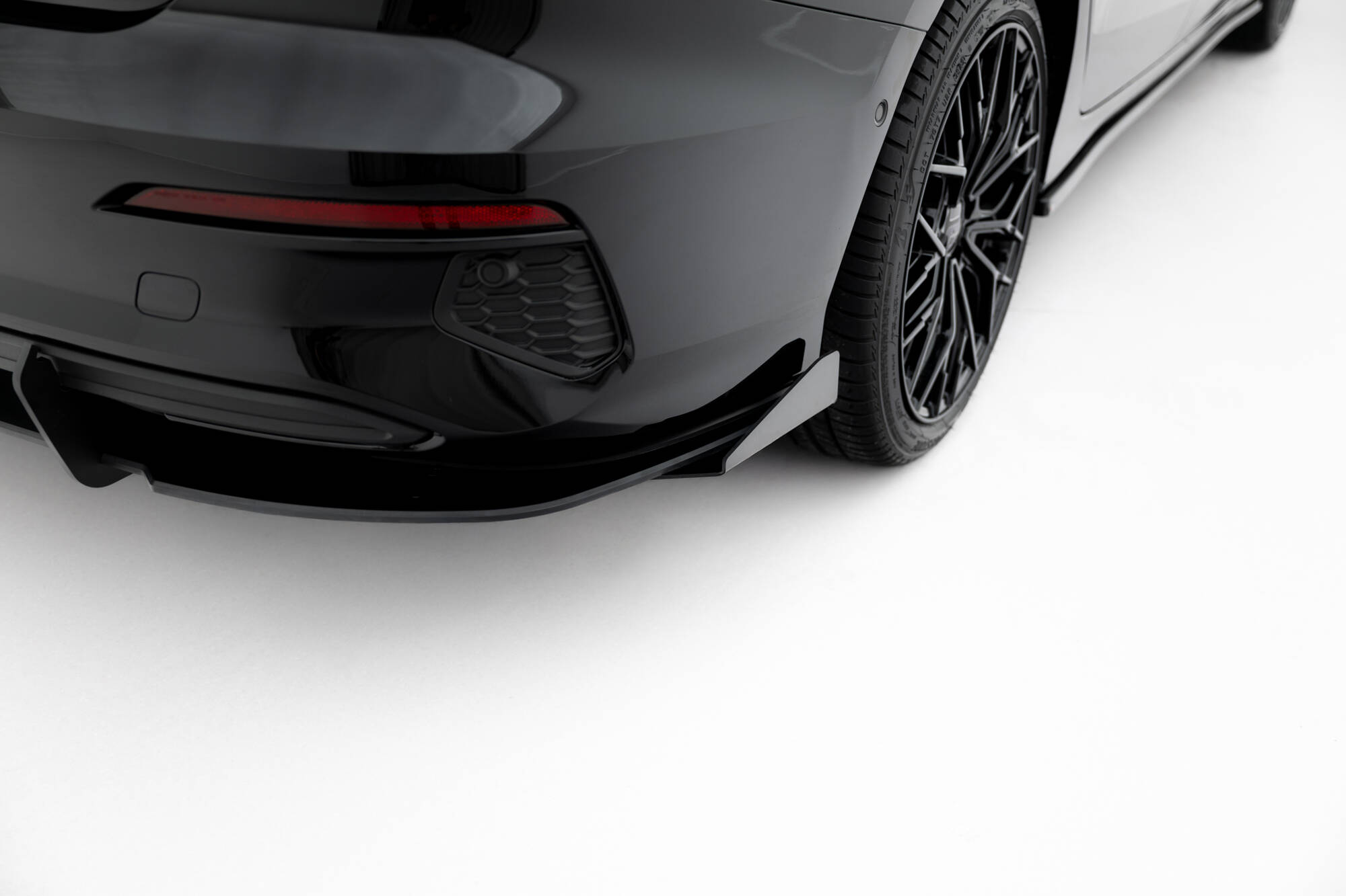 Street Pro Achter Diffuser + Flaps Audi A3 Sedan 8Y Maxton Glanzend zwart