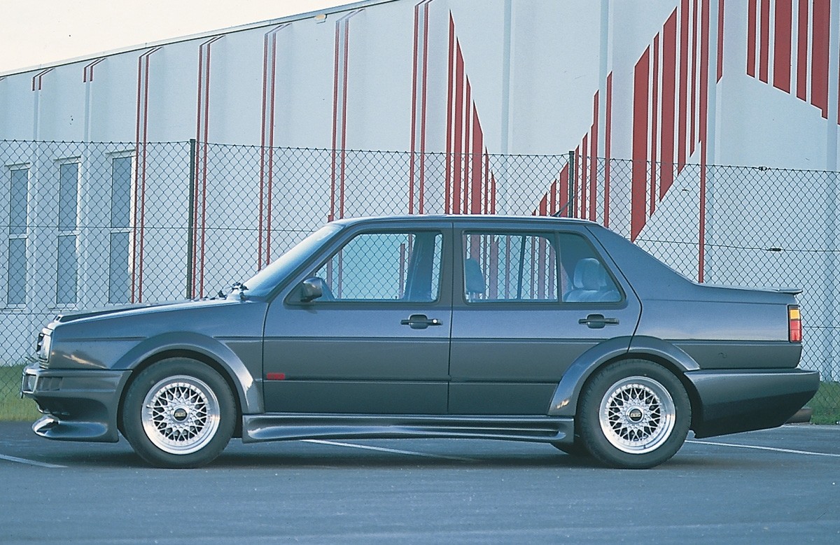 Zijskirts Breedversie l VW Golf II Polyester Rieger