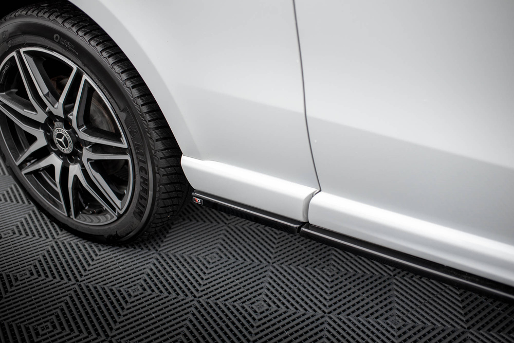 Zijskirts V.1 Mercedes-Benz V-Class Extra Long AMG-Line W447