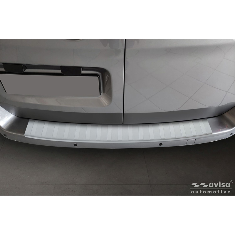 Avisa RVS gepoedercoate Achterbumperprotector  Citroën Jumpy & Spacetourer / Peugeot Expert & Traveller / Toyota Proace 2016- / Opel Vivaro & Zafira Life 2019- (L1) 'Soft Silver'