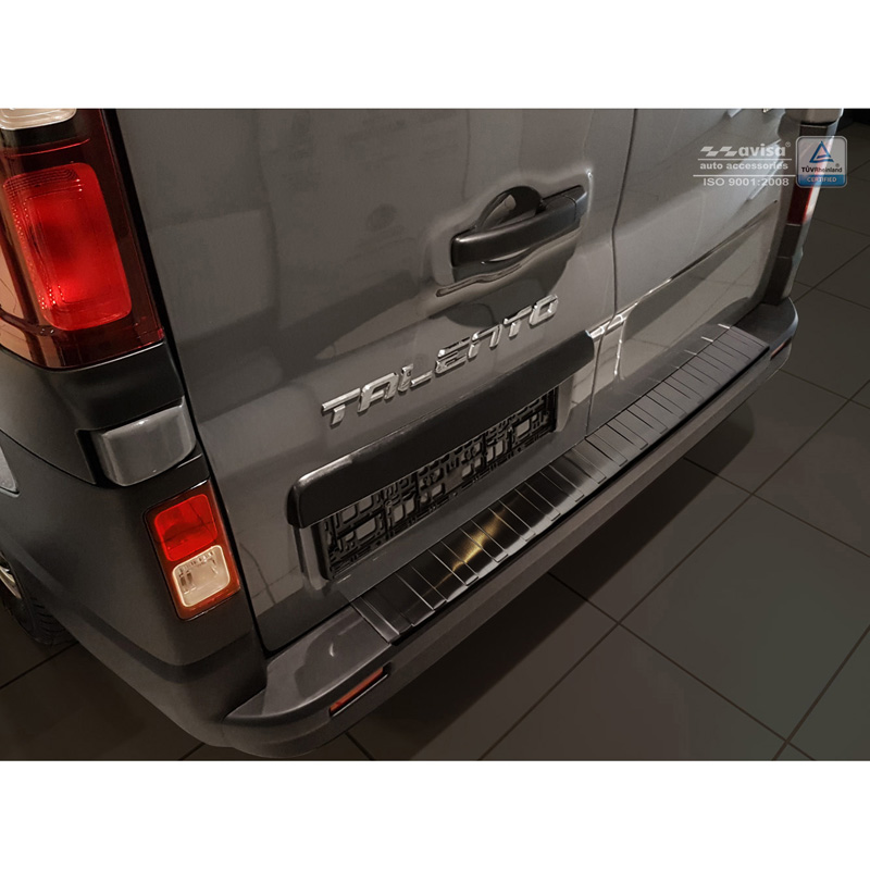 Zwart RVS Achterbumperprotector  Opel Vivaro 2014-2019 & Renault Trafic 2014-2019 & FL 2019- / Fiat Talento 2016- / Nissan NV300 2016-2019 & FL 2019-2021 'Ribs'