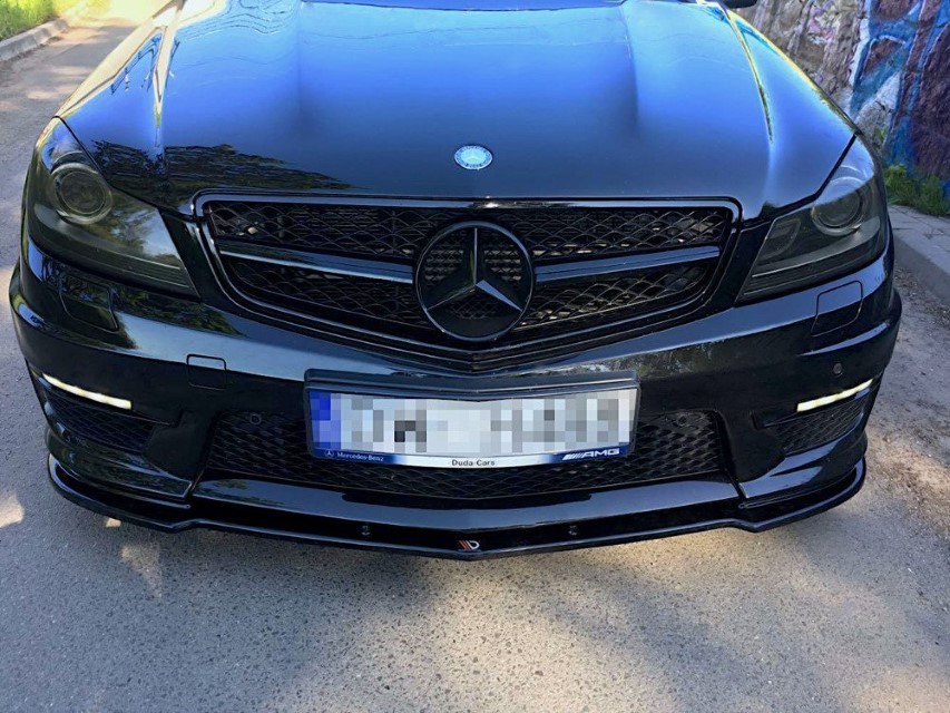 Voorspoiler passend voor Mercedes AMG C63 W204 Maxton Design glans zwart