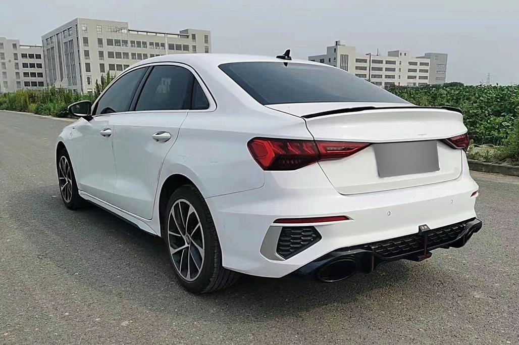 Diffuser Audi S3 Sedan 8Y RS-Look Zwart met sierstukken