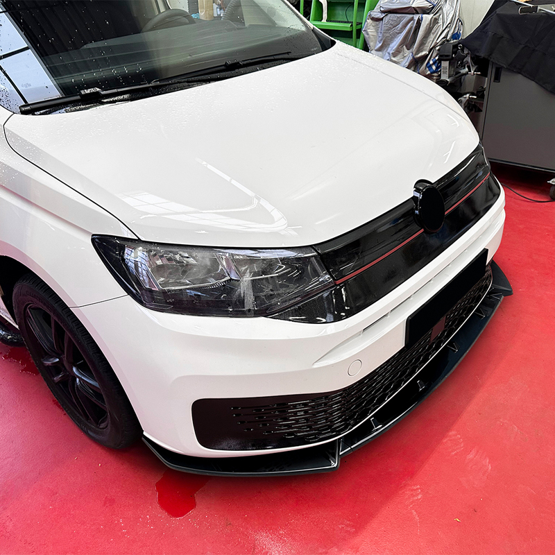 Voorspoilerlip  Volkswagen Caddy V 2020- (Glanzend Zwart ABS)